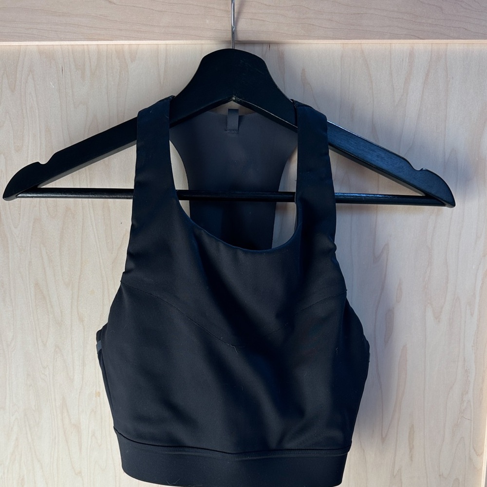 Brooks Luxe Pocket Black Sports Bra Medium Support Racerback